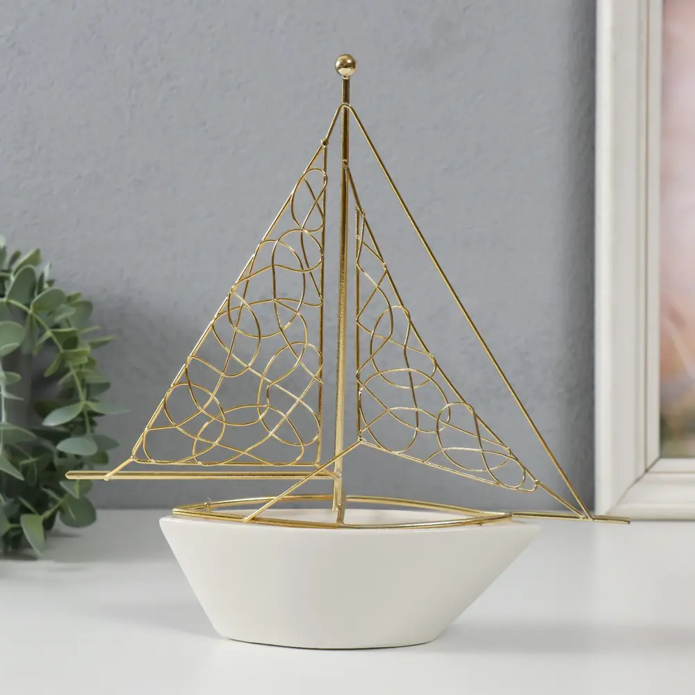 Фото Сувенир керамика металл Корабль с парусами белый с золотом 228х59х24 см 9691089