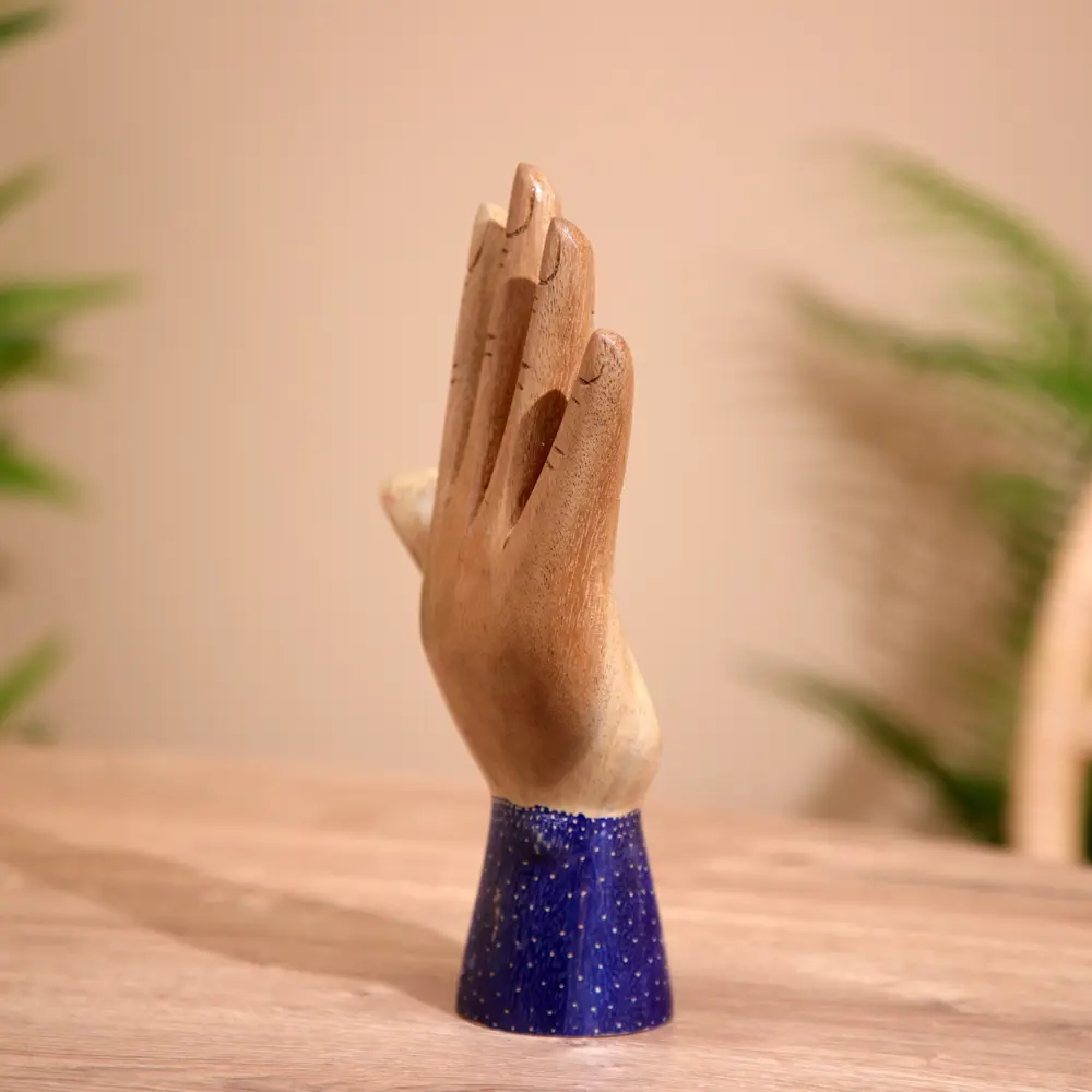 Фото 2 Сувенир Лапа батик дерево 15х6х25 см 7779804 Фото 2 Сувенир Лапа батик дерево 15х6х25 см 7779804