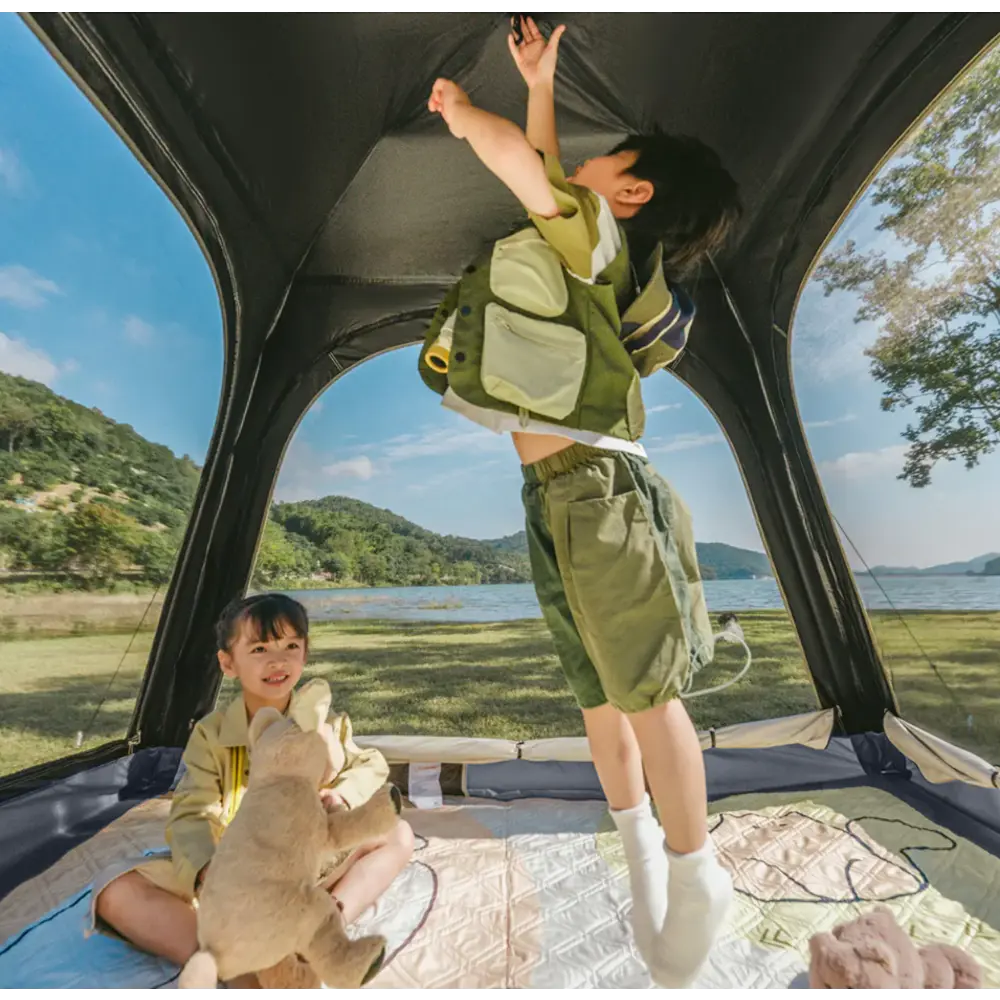 Фото Палатка 3-х местная Naturehike CNK2550WS010-VGL3 серый / серебристый Фото Палатка 3-х местная Naturehike CNK2550WS010-VGL3 серый / серебристый