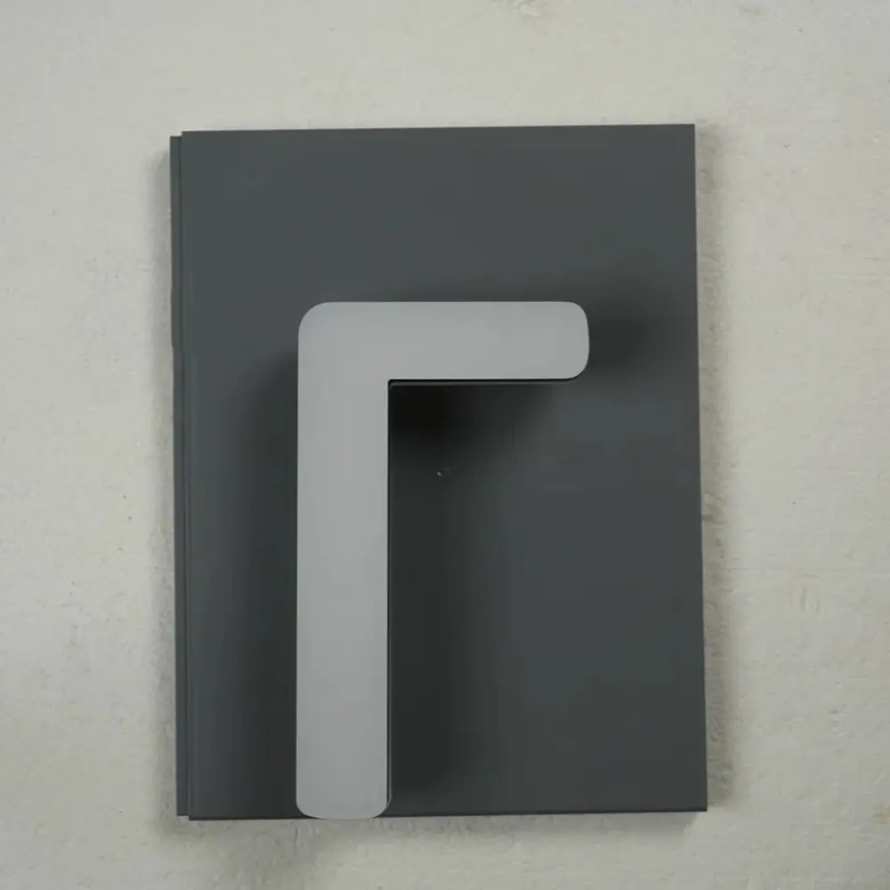 Фото Адресная табличка на дом PINЛайт буква строчная "г" серая подложка c объемной холодной подсветкой Фото Адресная табличка на дом PINЛайт буква строчная "г" серая подложка c объемной холодной подсветкой