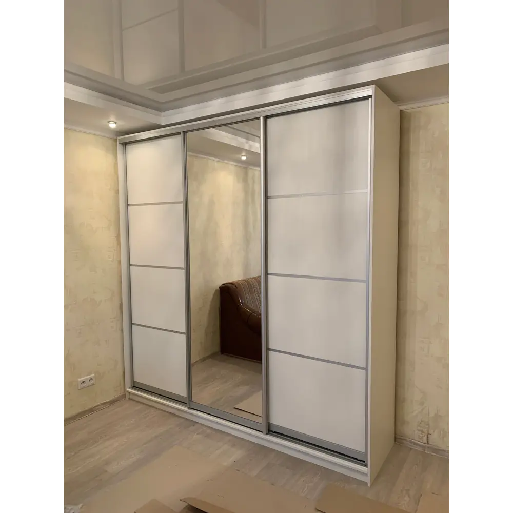 Фото 7 Шкаф-купе Клевер Атина с зеркалом 240x220x65 см 9 полок ЛДСП цвет белый Фото 7 Шкаф-купе Клевер Атина с зеркалом 240x220x65 см 9 полок ЛДСП цвет белый