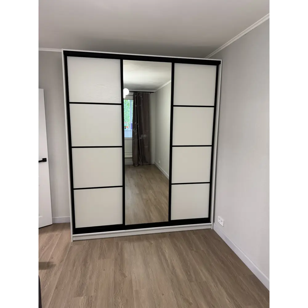 Фото 6 Шкаф-купе Клевер Атина с 3 дверями и зеркалом 240x250х45 см 9 полок ЛДСП цвет белый/лофт Фото 6 Шкаф-купе Клевер Атина с 3 дверями и зеркалом 240x250х45 см 9 полок ЛДСП цвет белый/лофт