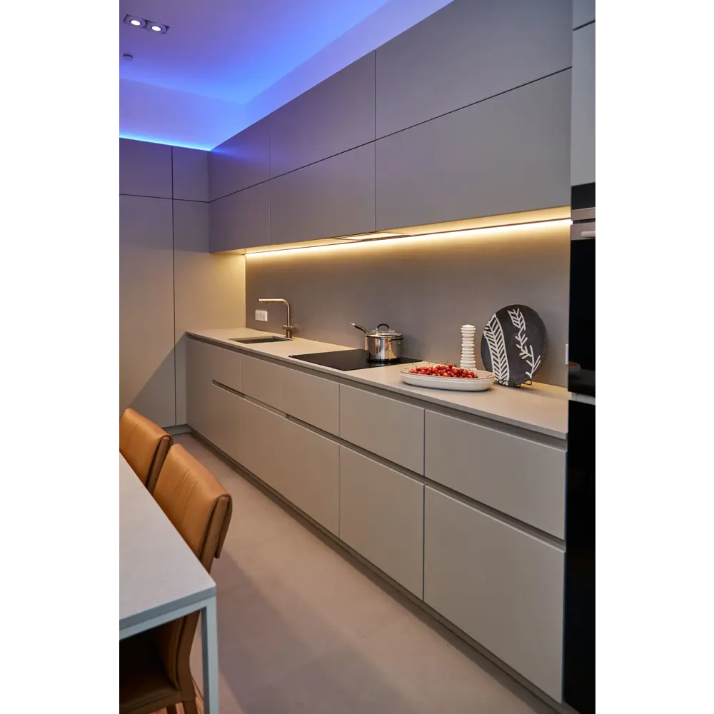 Фото 10 LUX Светодиодная лента 3014 240 LED (24W/M) 12V нейтральная 4500К IP20, 5м Фото 10 LUX Светодиодная лента 3014 240 LED (24W/M) 12V нейтральная 4500К IP20, 5м
