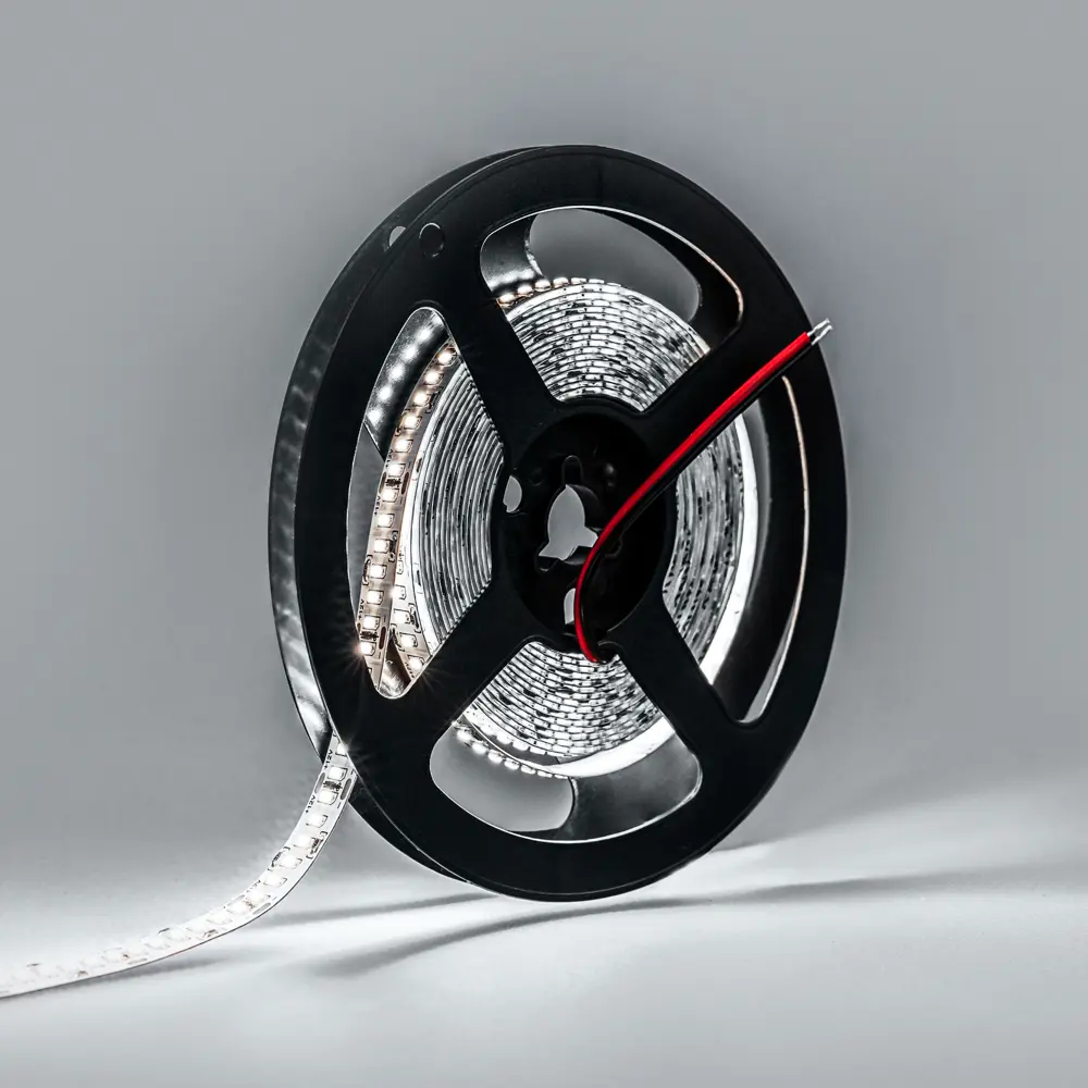 Фото 2 LUX Светодиодная лента 3014 240 LED (24W/M) 12V холодная 6000К IP20, 5м Фото 2 LUX Светодиодная лента 3014 240 LED (24W/M) 12V холодная 6000К IP20, 5м