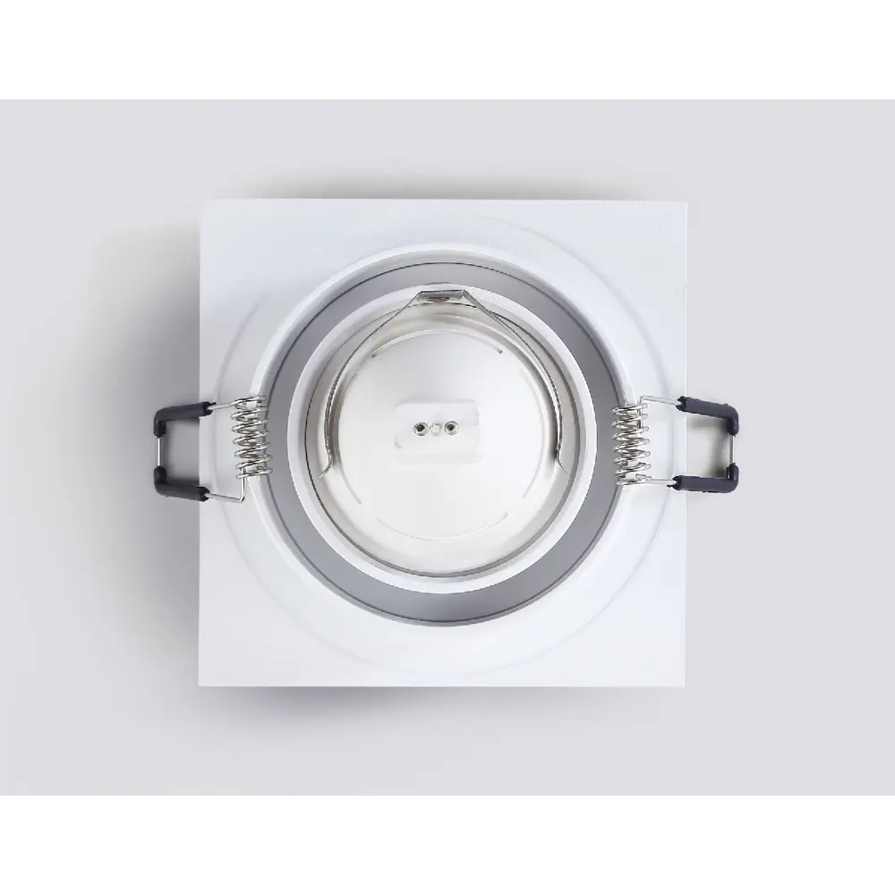 Фото 12 Светильник точечный встраиваемый Ambrella Light Standard tech Tn102726 под отверстие 80 мм GU5.3 цвет белый Фото 12 Светильник точечный встраиваемый Ambrella Light Standard tech Tn102726 под отверстие 80 мм GU5.3 цвет белый