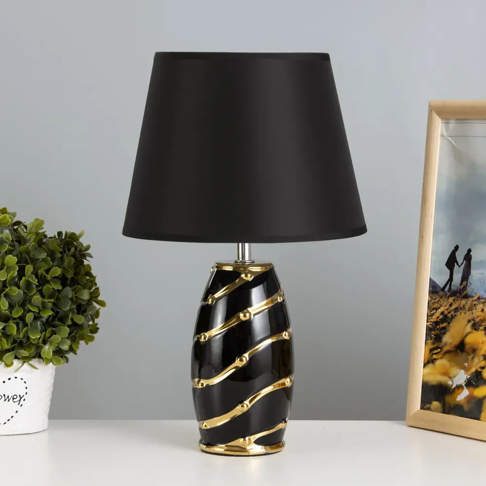 Фото Настольная лампа Risalux 9947732 цвет жёлтый/золотой Фото Настольная лампа Risalux 9947732 цвет жёлтый/золотой