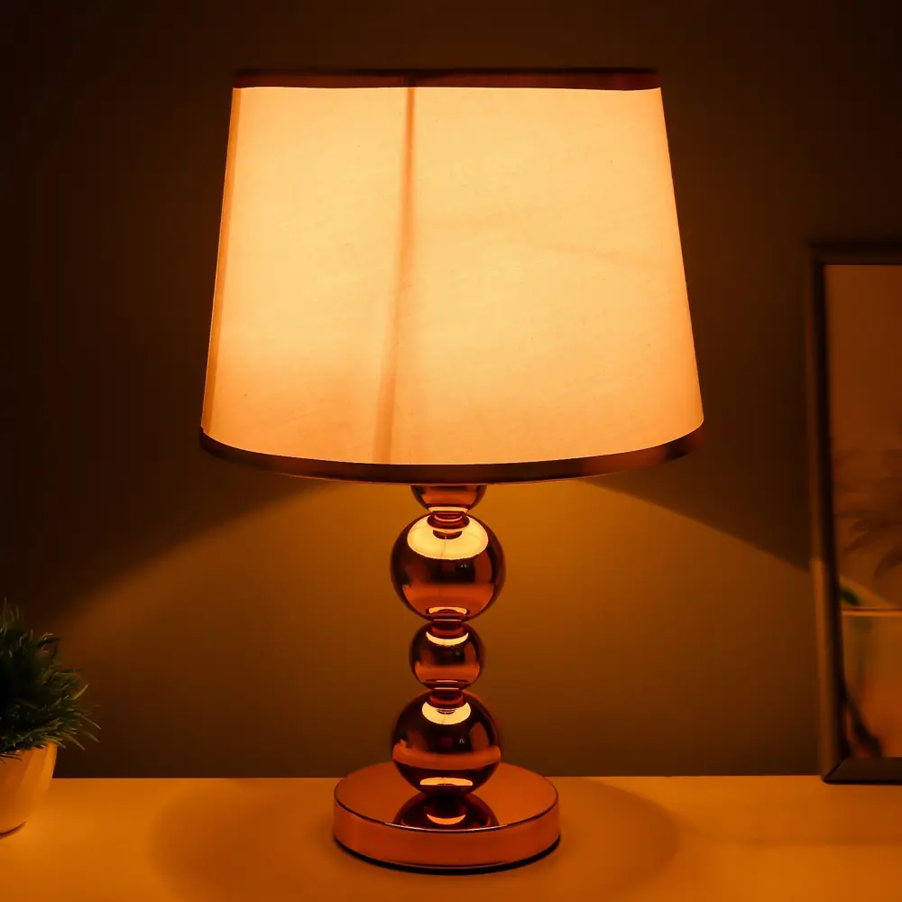 Фото 2 Настольная лампа Risalux 10228447 цвет жёлтый/золотой Фото 2 Настольная лампа Risalux 10228447 цвет жёлтый/золотой