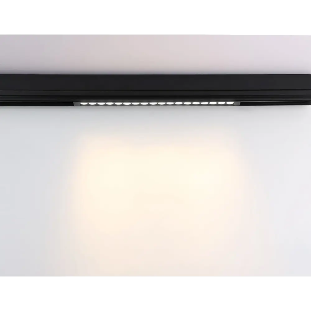 Фото 5 Трековый светильник линейный светодиодный Ambrella Light Gl1312 15 Вт магнитный регулируемый белый свет цвет черный Фото 5 Трековый светильник линейный светодиодный Ambrella Light Gl1312 15 Вт магнитный регулируемый белый свет цвет черный