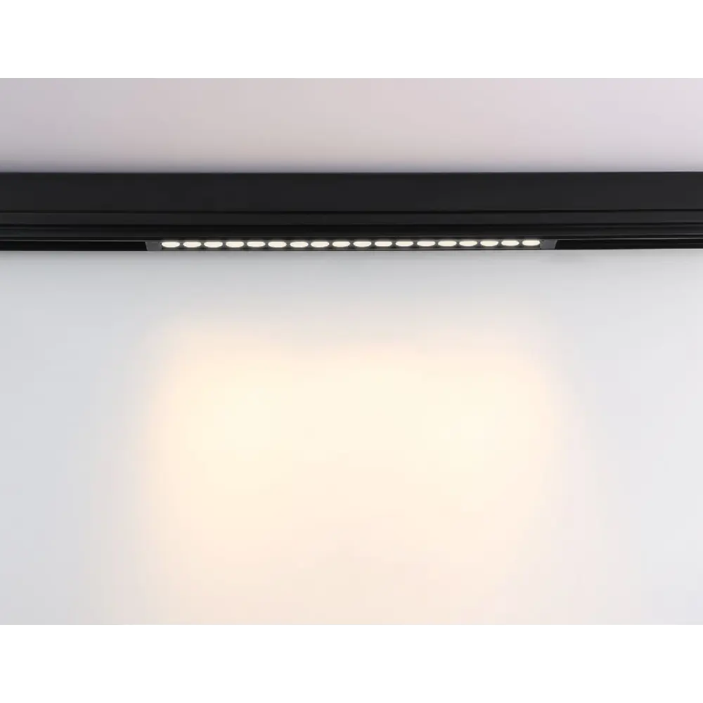 Фото 13 Трековый светильник линейный светодиодный Ambrella Light Gl1314 24 Вт магнитный регулируемый белый свет цвет черный Фото 13 Трековый светильник линейный светодиодный Ambrella Light Gl1314 24 Вт магнитный регулируемый белый свет цвет черный