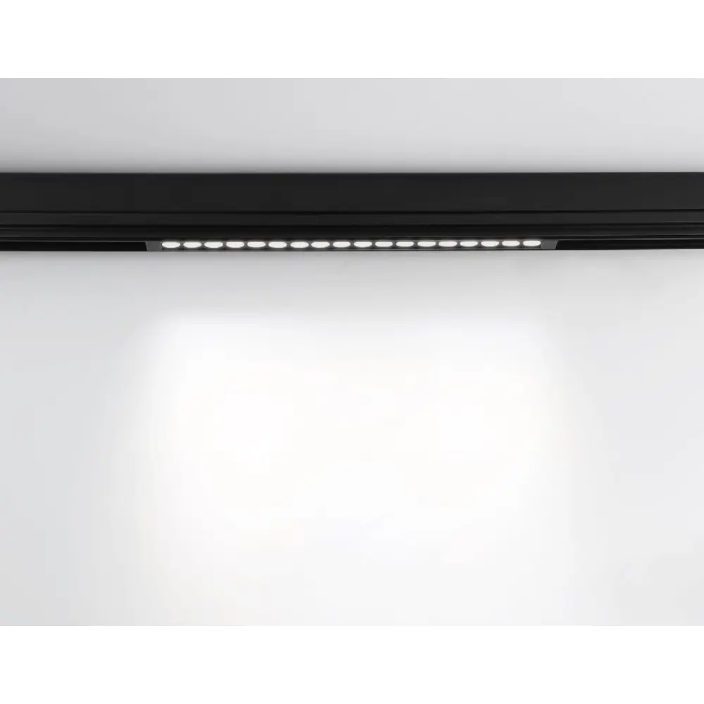 Фото 4 Трековый светильник линейный светодиодный Ambrella Light Gl1314 24 Вт магнитный регулируемый белый свет цвет черный Фото 4 Трековый светильник линейный светодиодный Ambrella Light Gl1314 24 Вт магнитный регулируемый белый свет цвет черный