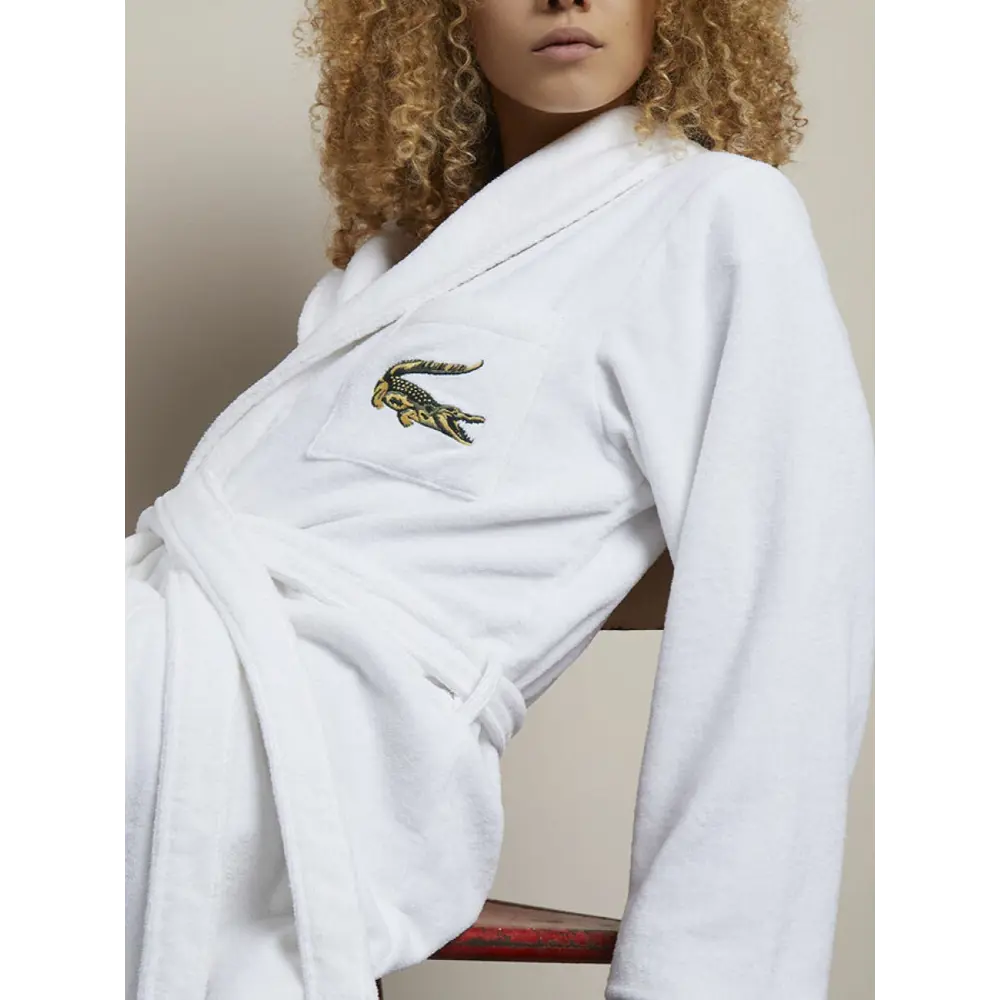 Фото 3 Халат с шалью Lacoste Rene Blanc M цвет Белый Фото 3 Халат с шалью Lacoste Rene Blanc M цвет Белый