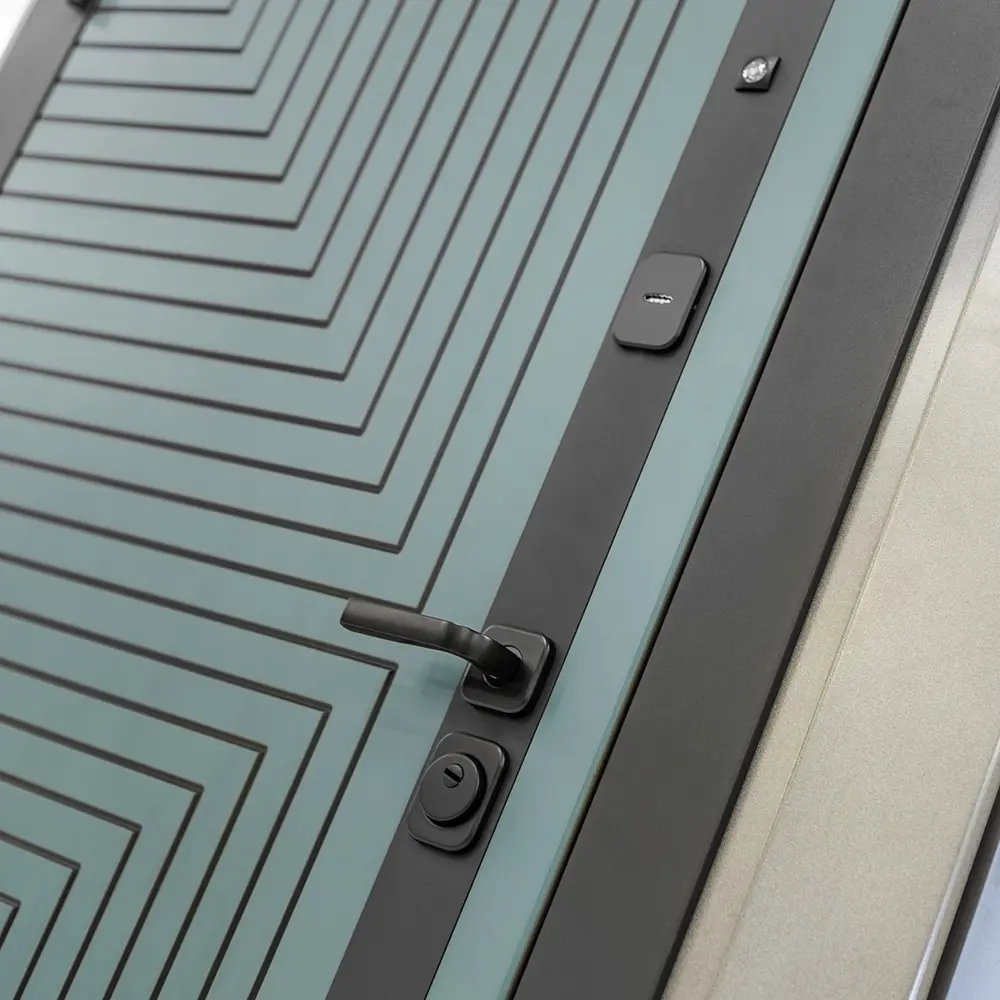 Фото 3 Дверь входная Лабиринт Кредор левый 205x96см цвет серо-зеленый с патиной/белый софт с панелью П13