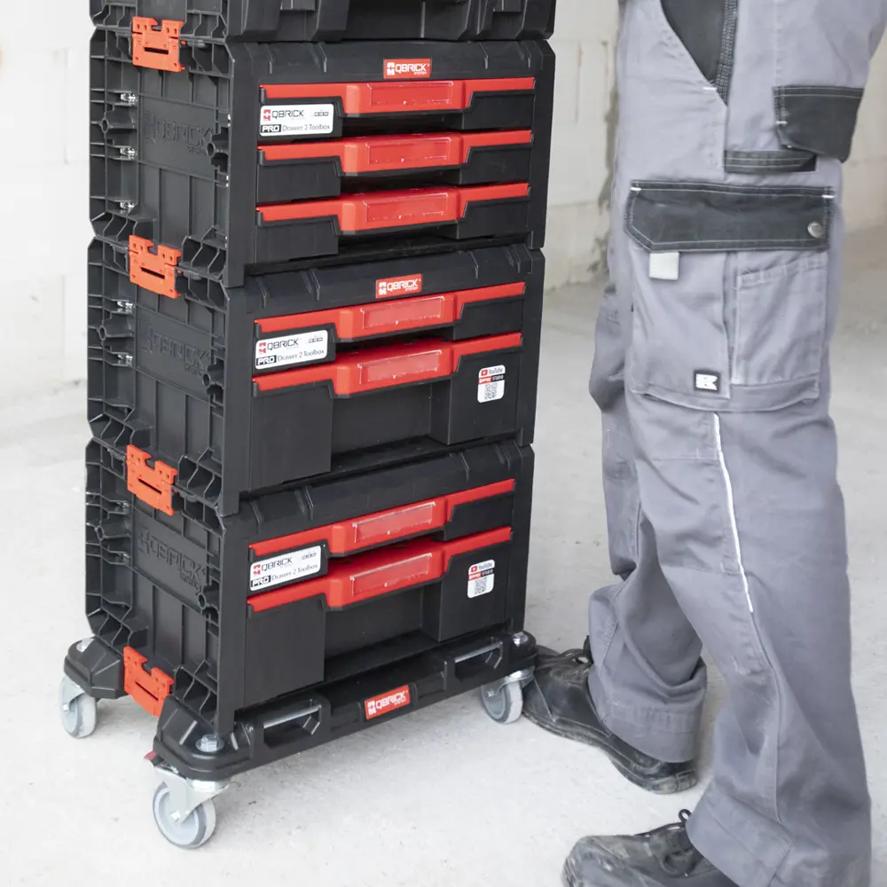 Фото Комплект ящиков для инструментов Qbrick System QS PRO Drawer Workshop Set 2 525x345x885 мм, пластик Фото Комплект ящиков для инструментов Qbrick System QS PRO Drawer Workshop Set 2 525x345x885 мм, пластик