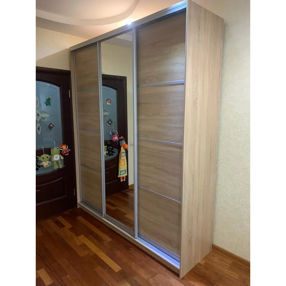 Фото 7 Шкаф-купе Клевер Атина с зеркалом 240x250х45 см 9 полок ЛДСП цвет дуб сонома Фото 7 Шкаф-купе Клевер Атина с зеркалом 240x250х45 см 9 полок ЛДСП цвет дуб сонома