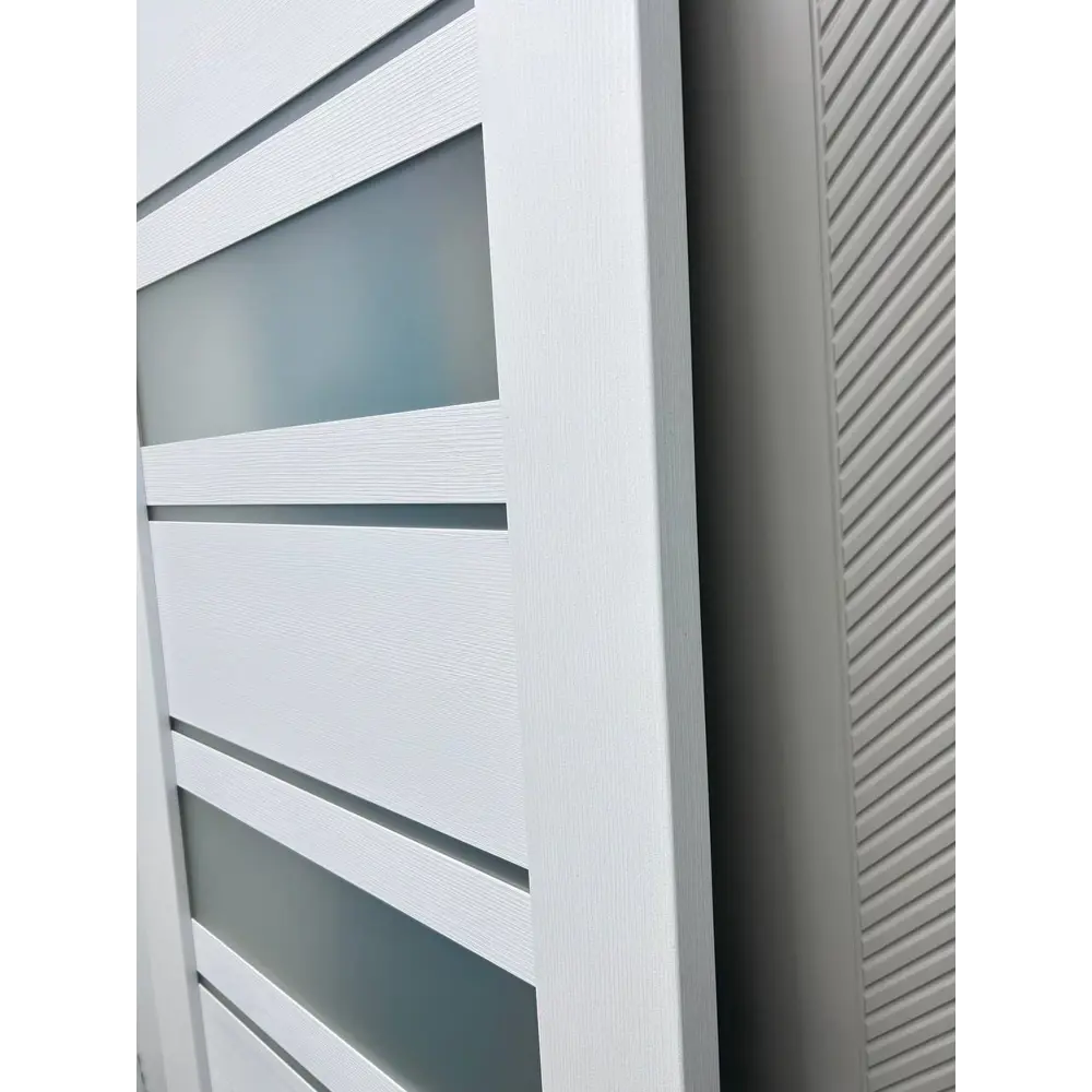 Фото 8 Комплект межкомнатной двери Wanmark D29 остеклённая 200x90см ПВХ цвет белый бланко с коробом и наличниками Фото 8 Комплект межкомнатной двери Wanmark D29 остеклённая 200x90см ПВХ цвет белый бланко с коробом и наличниками