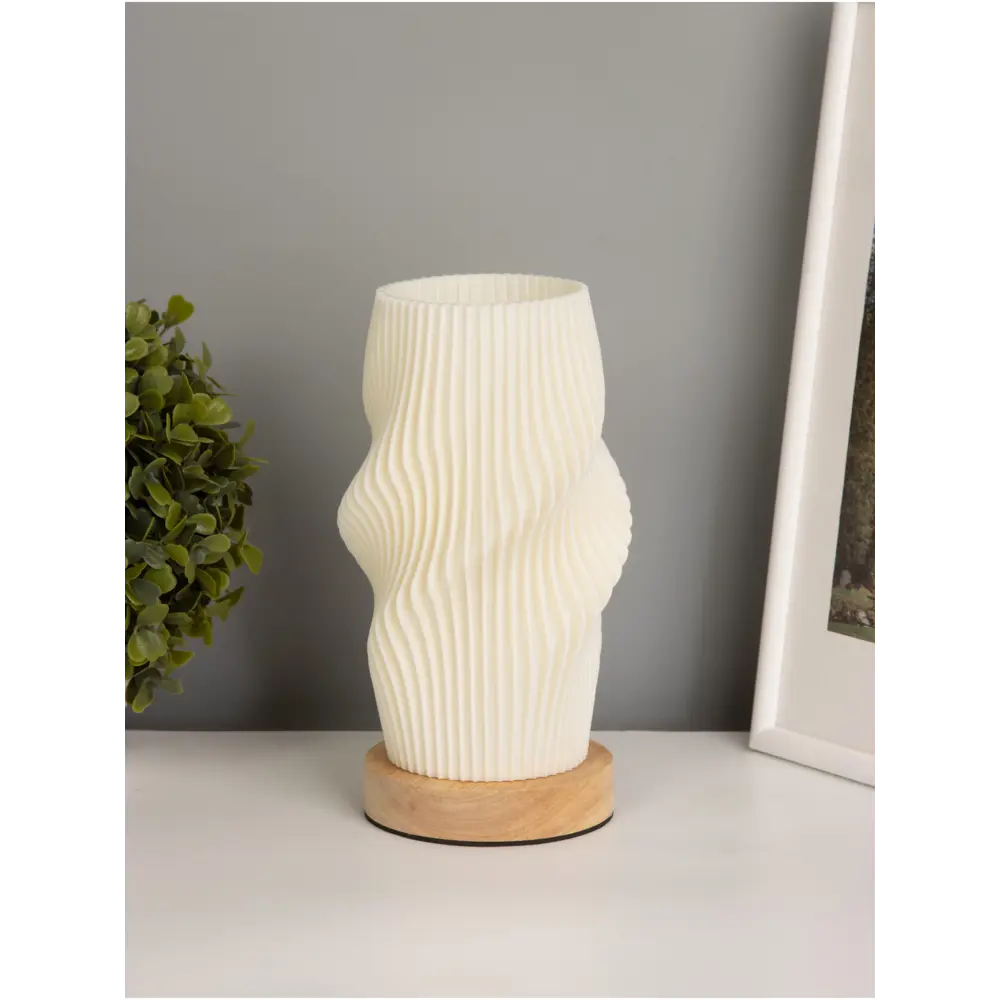 Фото Настольная лампа прикроватная Risalux 10777139 Волны 3Вт USB диммер цвет бежевый Фото Настольная лампа прикроватная Risalux 10777139 Волны 3Вт USB диммер цвет бежевый