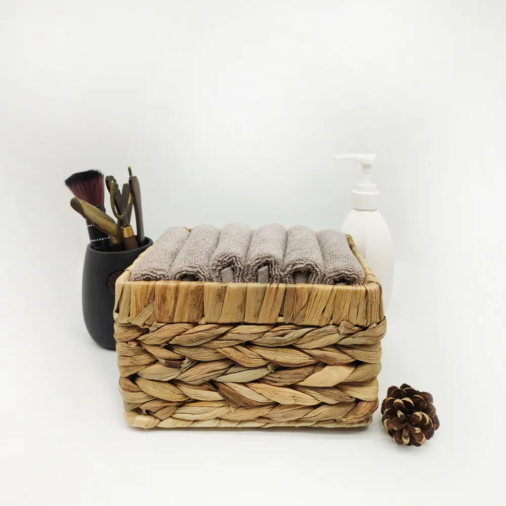 Фото Полотенце Sofi de marko Бруна для ванной 30x30 см бежевый Фото Полотенце Sofi de marko Бруна для ванной 30x30 см бежевый