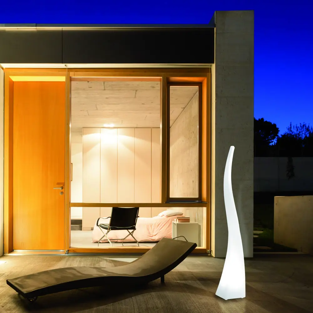 Фото 2 Фонарный столб уличный Mantra Flame Mn_1400 20 Вт 168 см IP44 цвет белый Фото 2 Фонарный столб уличный Mantra Flame Mn_1400 20 Вт 168 см IP44 цвет белый