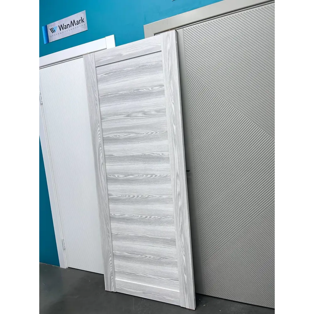 Фото 4 Комплект межкомнатной двери Wanmark D 1 глухая 190x60см ПВХ цвет ясень ривьера айс с коробом и наличниками Фото 4 Комплект межкомнатной двери Wanmark D 1 глухая 190x60см ПВХ цвет ясень ривьера айс с коробом и наличниками