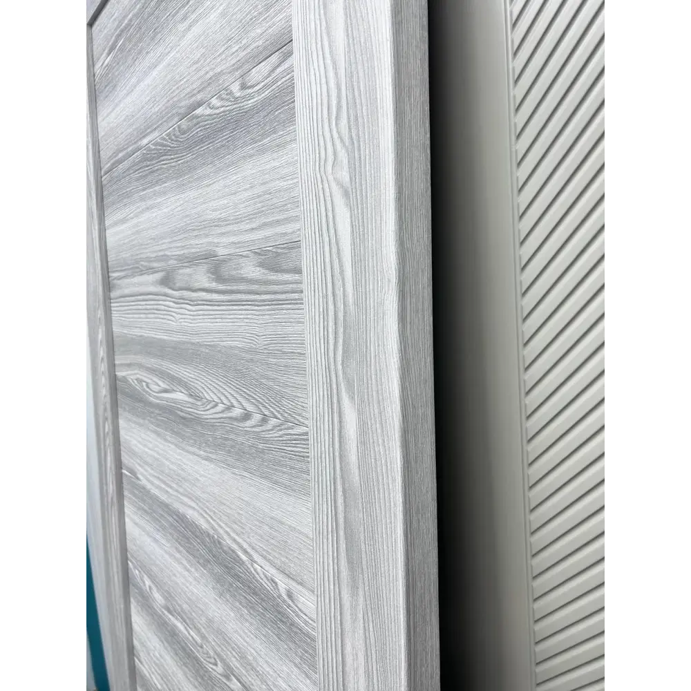 Фото 5 Комплект межкомнатной двери Wanmark D 1 глухая 190x60см ПВХ цвет ясень ривьера айс с коробом и наличниками Фото 5 Комплект межкомнатной двери Wanmark D 1 глухая 190x60см ПВХ цвет ясень ривьера айс с коробом и наличниками