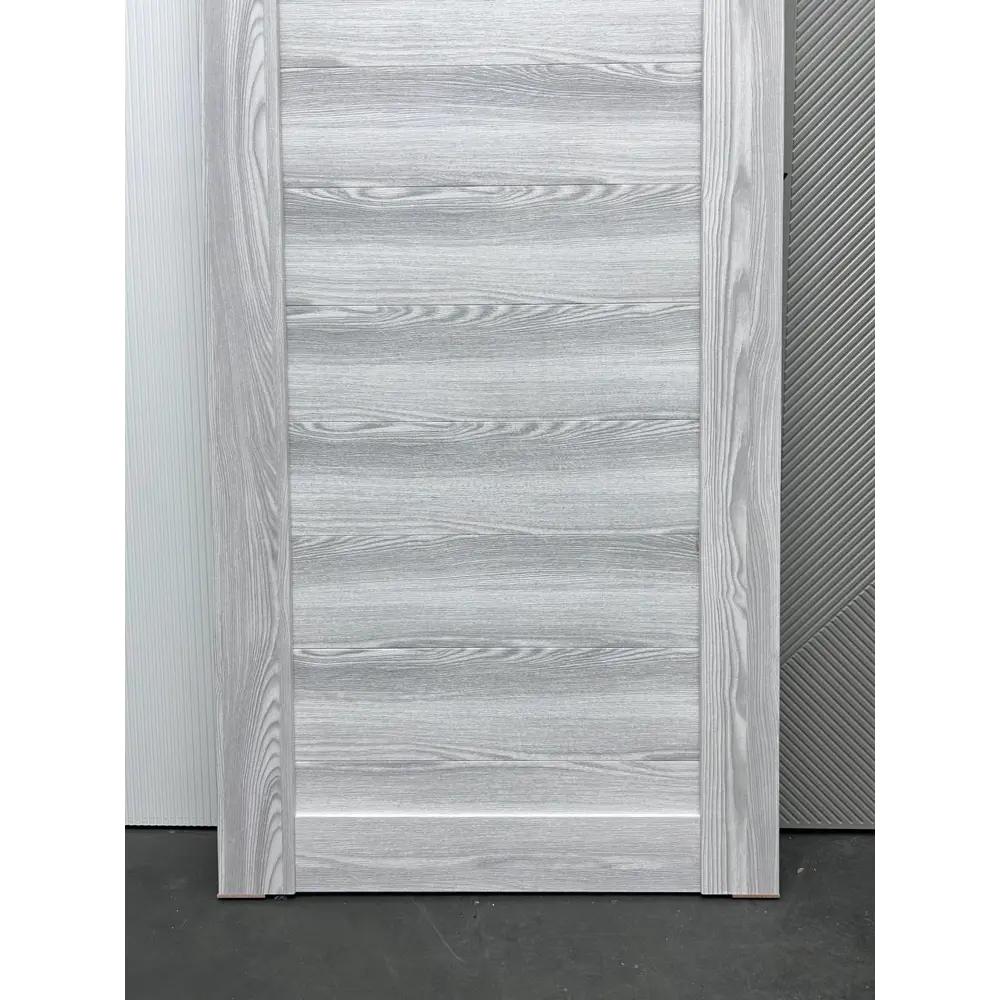 Фото 7 Комплект межкомнатной двери Wanmark D 1 глухая 190x60см ПВХ цвет ясень ривьера айс с коробом и наличниками Фото 7 Комплект межкомнатной двери Wanmark D 1 глухая 190x60см ПВХ цвет ясень ривьера айс с коробом и наличниками