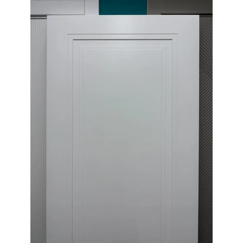 Фото 5 Комплект межкомнатной двери Wanmark Нео-1 глухая 200x90см эмаль цвет белый с коробом и наличниками Фото 5 Комплект межкомнатной двери Wanmark Нео-1 глухая 200x90см эмаль цвет белый с коробом и наличниками