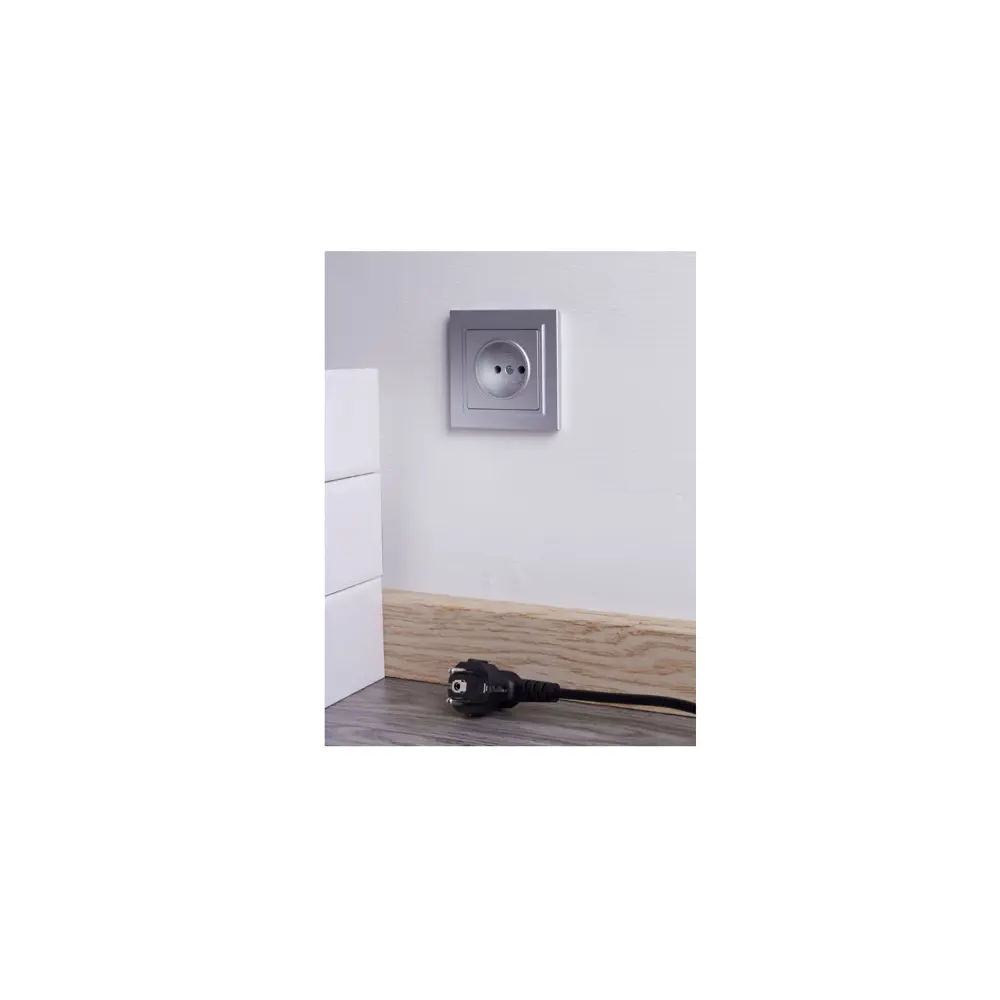 Фото 7 Розетка встраиваемая Iek Brite BR-R10-10-K47-F цвет алюминий