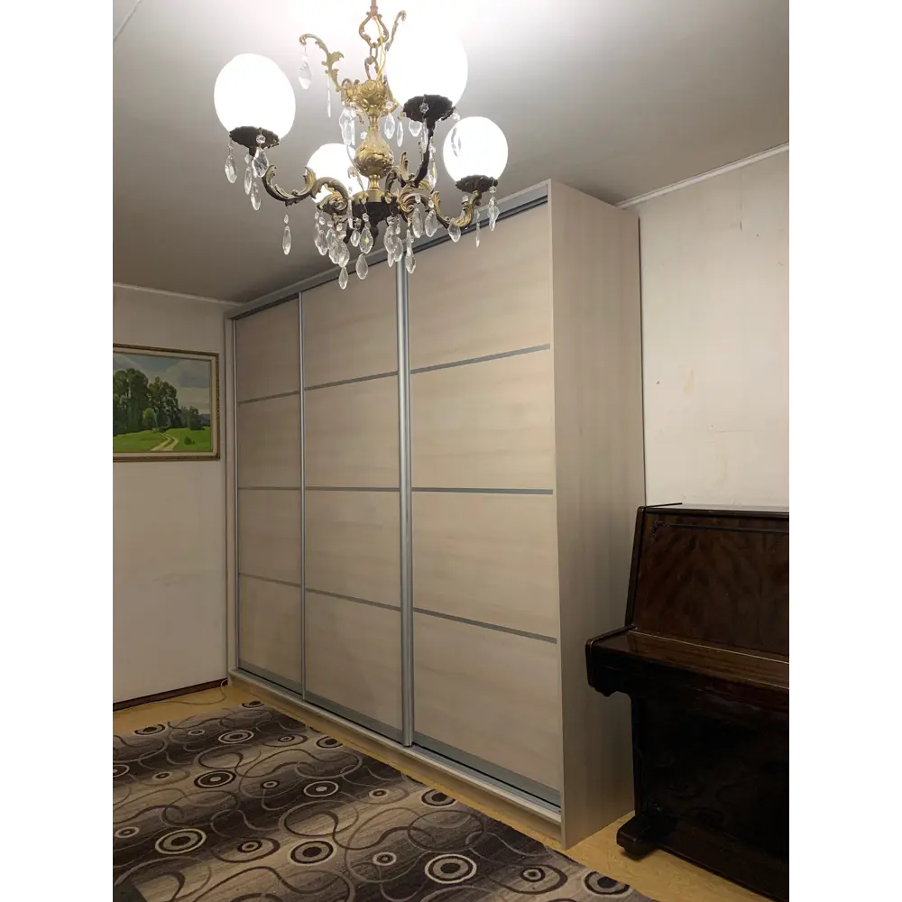 Фото 4 Шкаф-купе Клевер Атина с 3 дверями 240x220х45 см 9 полок ЛДСП цвет шамони светлый Фото 4 Шкаф-купе Клевер Атина с 3 дверями 240x220х45 см 9 полок ЛДСП цвет шамони светлый