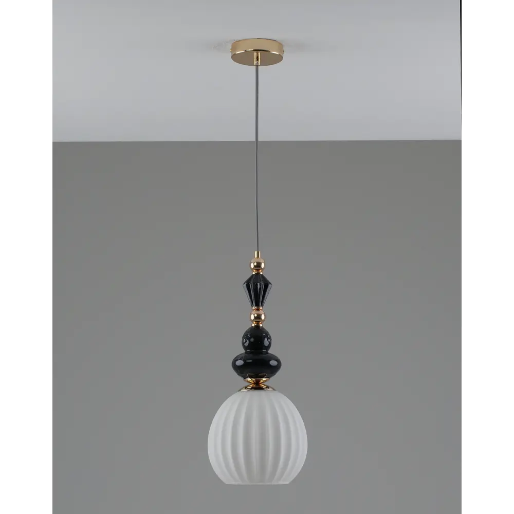 Фото 7 Светильник подвесной Moderli Charm V11178-1p 1 лампа 3 м² цвет белый, черный, золотой Фото 7 Светильник подвесной Moderli Charm V11178-1p 1 лампа 3 м² цвет белый, черный, золотой