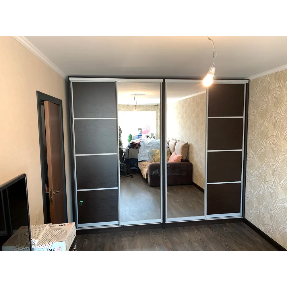 Фото 5 Шкаф-купе Клевер Атина с 2 дверями и зеркалом 240x110х45 см 6 полок ЛДСП цвет венге Фото 5 Шкаф-купе Клевер Атина с 2 дверями и зеркалом 240x110х45 см 6 полок ЛДСП цвет венге