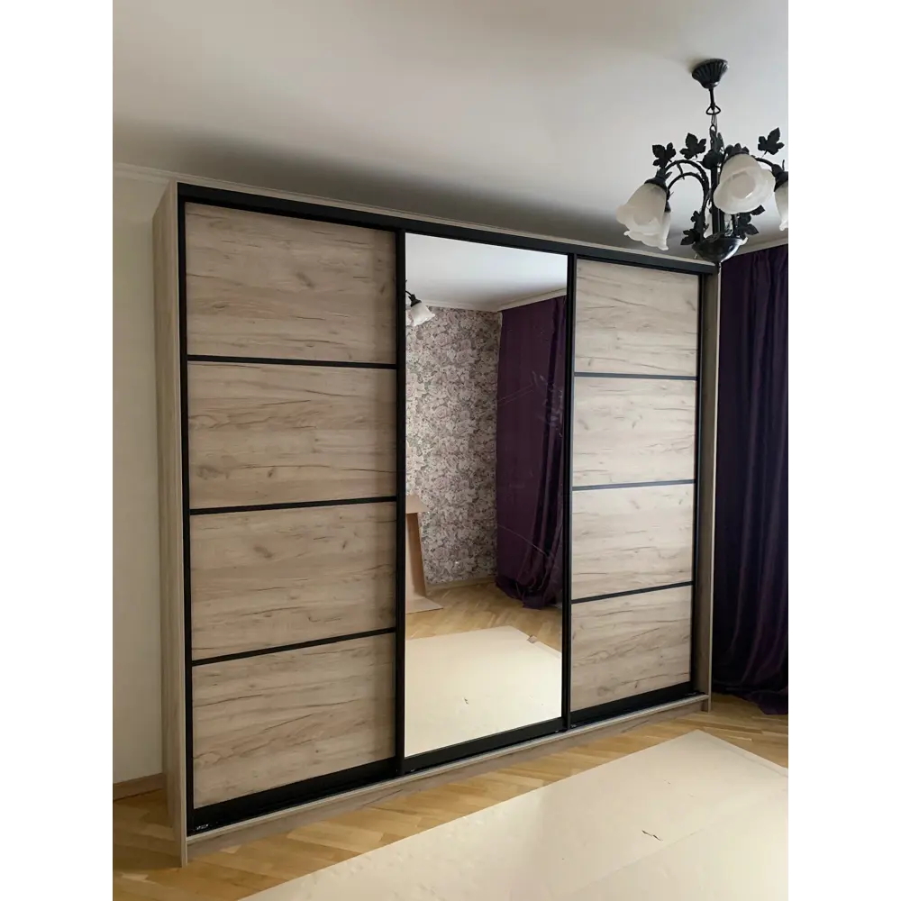 Фото 4 Шкаф-купе Клевер Атина с 3 дверями и зеркалом 240x240х45 см 9 полок ЛДСП цвет дуб крафт серый Фото 4 Шкаф-купе Клевер Атина с 3 дверями и зеркалом 240x240х45 см 9 полок ЛДСП цвет дуб крафт серый