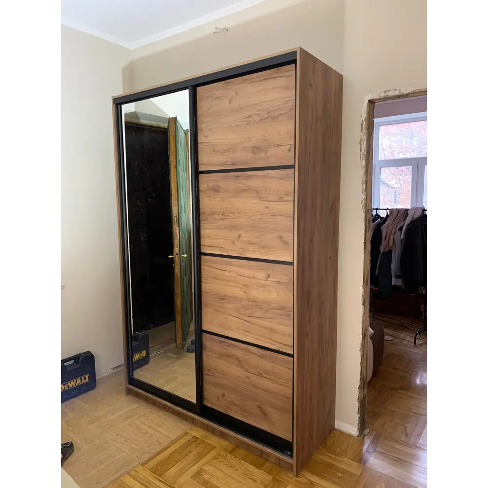 Фото 6 Шкаф-купе Клевер Атина с 2 дверями и зеркалом 240x190х65 см 6 полок ЛДСП цвет дуб крафт табак Фото 6 Шкаф-купе Клевер Атина с 2 дверями и зеркалом 240x190х65 см 6 полок ЛДСП цвет дуб крафт табак