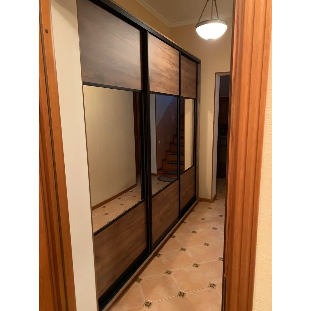 Фото 5 Шкаф-купе Клевер Атина с 3 дверями 240x240х65 см 9 полок ЛДСП цвет дуб крафт табак комбинированный Фото 5 Шкаф-купе Клевер Атина с 3 дверями 240x240х65 см 9 полок ЛДСП цвет дуб крафт табак комбинированный