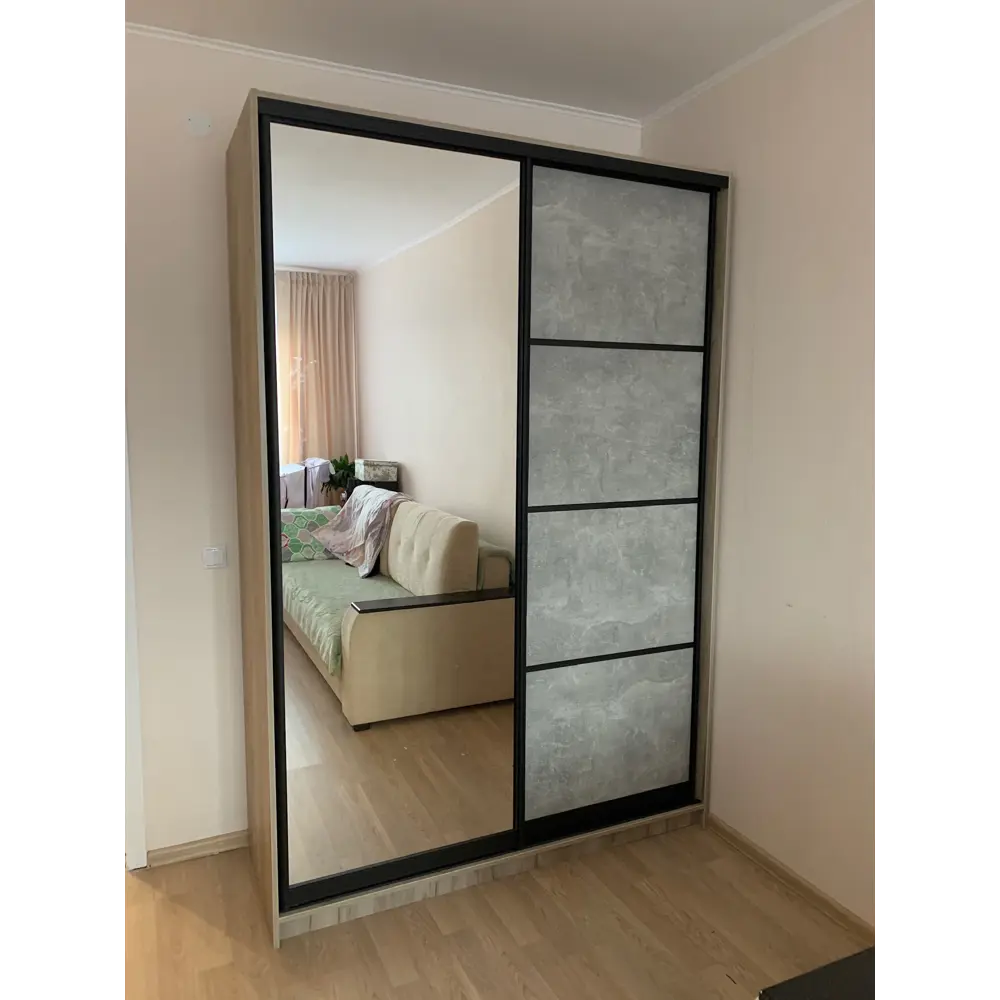 Фото 6 Шкаф-купе Клевер Атина с 2 дверями и зеркалом 240x150х45 см 6 полок ЛДСП цвет дуб крафт серый/бетон серый Фото 6 Шкаф-купе Клевер Атина с 2 дверями и зеркалом 240x150х45 см 6 полок ЛДСП цвет дуб крафт серый/бетон серый
