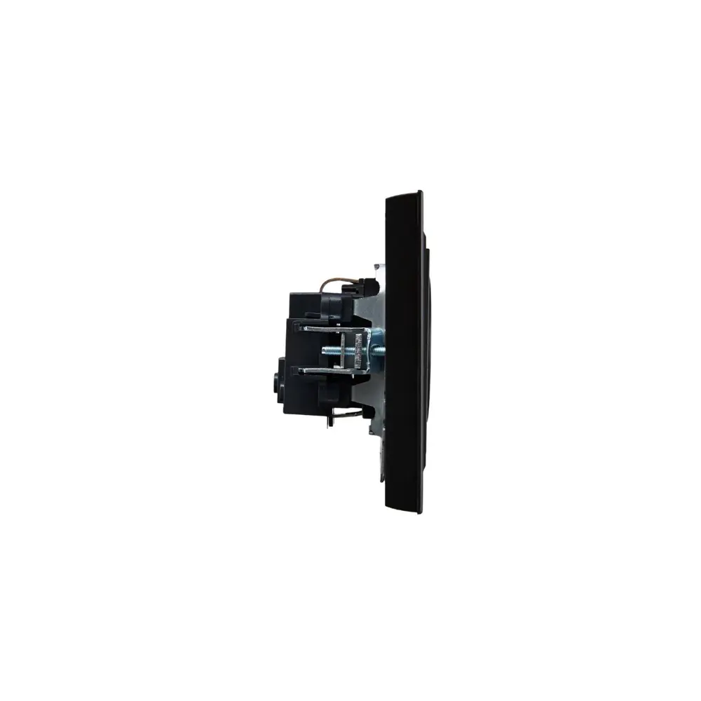 Фото 4 Розетка встраиваемая Iek Brite BR-R14-16-K02-F с заземлением и шторками цвет черный Фото 4 Розетка встраиваемая Iek Brite BR-R14-16-K02-F с заземлением и шторками цвет черный