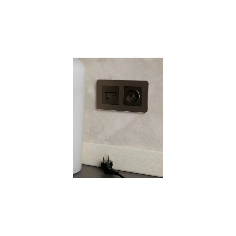 Фото 8 Розетка встраиваемая Iek Brite BR-R13-10-K45 со шторками цвет бронза Фото 8 Розетка встраиваемая Iek Brite BR-R13-10-K45 со шторками цвет бронза