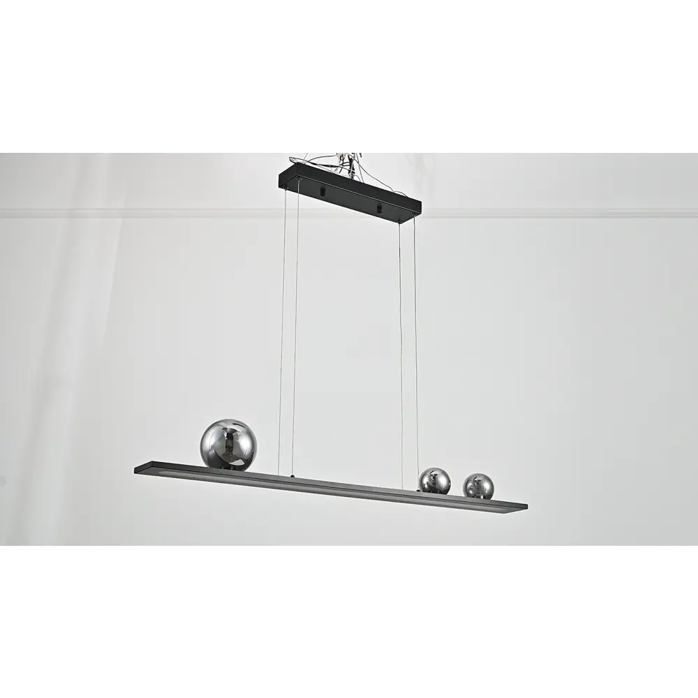 Фото 7 Люстра подвесная светодиодная Favourite Bilico 4548-3p 6 м² нейтральный белый свет цвет черный Фото 7 Люстра подвесная светодиодная Favourite Bilico 4548-3p 6 м² нейтральный белый свет цвет черный