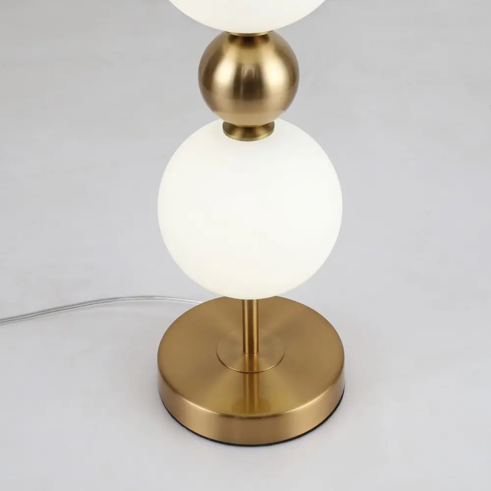 Фото 5 Настольная лампа светодиодная Favourite Chantra 4088-2t нейтральный белый свет цвет белый Фото 5 Настольная лампа светодиодная Favourite Chantra 4088-2t нейтральный белый свет цвет белый