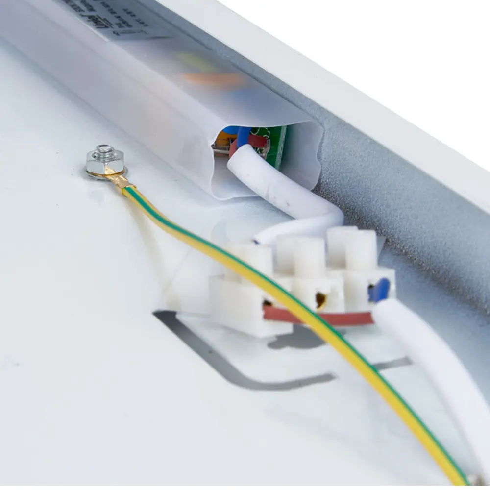 Фото 17 Панель светодиодная Uniel Ul-00011833 36 Вт 588 x 588 мм призма 4000 К IP40