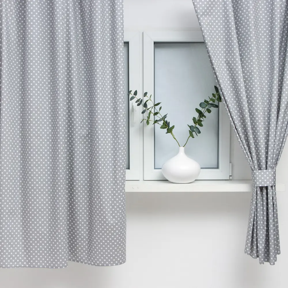 Фото 5 Комплект штор на шторной ленте для кухни Этель Звёзды 149x180 см цвет серый/серебристый Фото 5 Комплект штор на шторной ленте для кухни Этель Звёзды 149x180 см цвет серый/серебристый