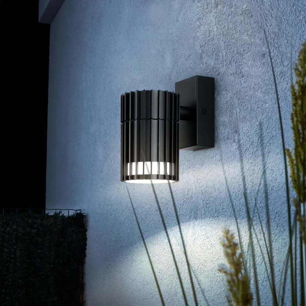 Фото Светильник уличный настенный Kreaforta Bacoor 25 Вт IP44 GU10 цвет черный Фото Светильник уличный настенный Kreaforta Bacoor 25 Вт IP44 GU10 цвет черный