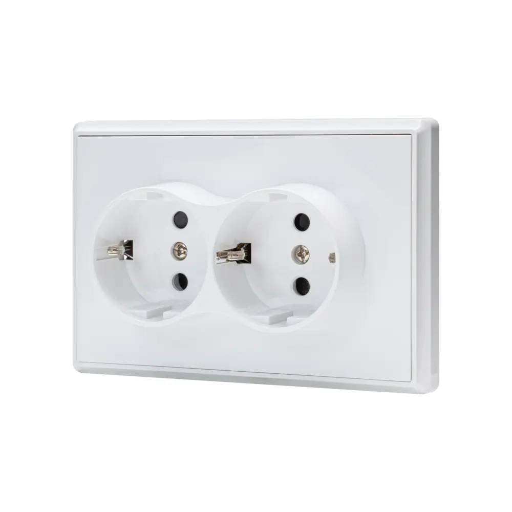 Фото Розетка встраиваемая Altech 07344 с заземлением цвет белый