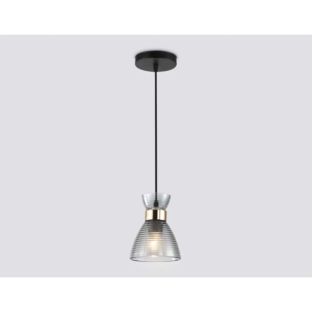 Фото 2 Светильник подвесной Ambrella light Traditional Tr3406 1 лампа 2 м² цвет золото черный дымчатый Фото 2 Светильник подвесной Ambrella light Traditional Tr3406 1 лампа 2 м² цвет золото черный дымчатый