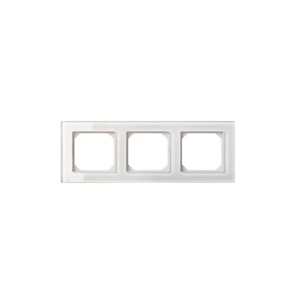 Фото Рамка для розеток и выключателей Liregus Epsilon 28-253 3 поста цвет белое глянцевое стекло Фото Рамка для розеток и выключателей Liregus Epsilon 28-253 3 поста цвет белое глянцевое стекло