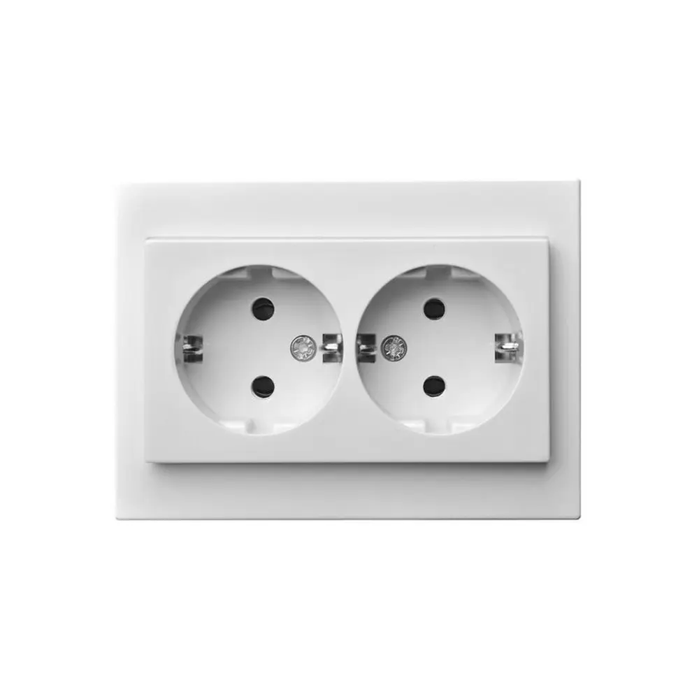 Фото Розетка встраиваемая Liregus Epsilon 28-021 цвет белый