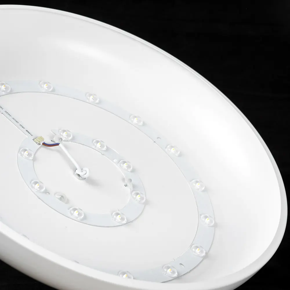 Фото 2 Светильник подвесной светодиодный Люссоле Crook Sy1637 18 м² теплый белый (желтый) свет цвет белый Фото 2 Светильник подвесной светодиодный Люссоле Crook Sy1637 18 м² теплый белый (желтый) свет цвет белый