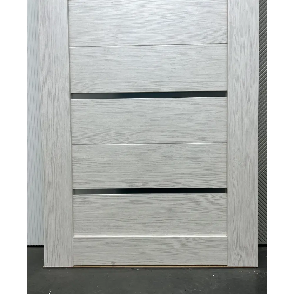 Фото 7 Комплект межкомнатной двери Wanmark Квадро-05 остеклённая 200x70см ПВХ цвет белый с коробом и наличниками