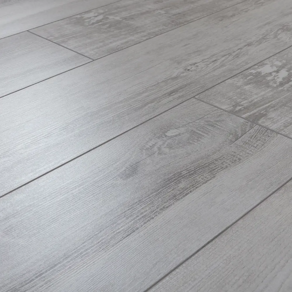 Фото 3 Ламинат «Дуб ульвар» 33 класс толщина 8 мм с фаской 2.153 м² Фото 3 Ламинат «Дуб ульвар» 33 класс толщина 8 мм с фаской 2.153 м²