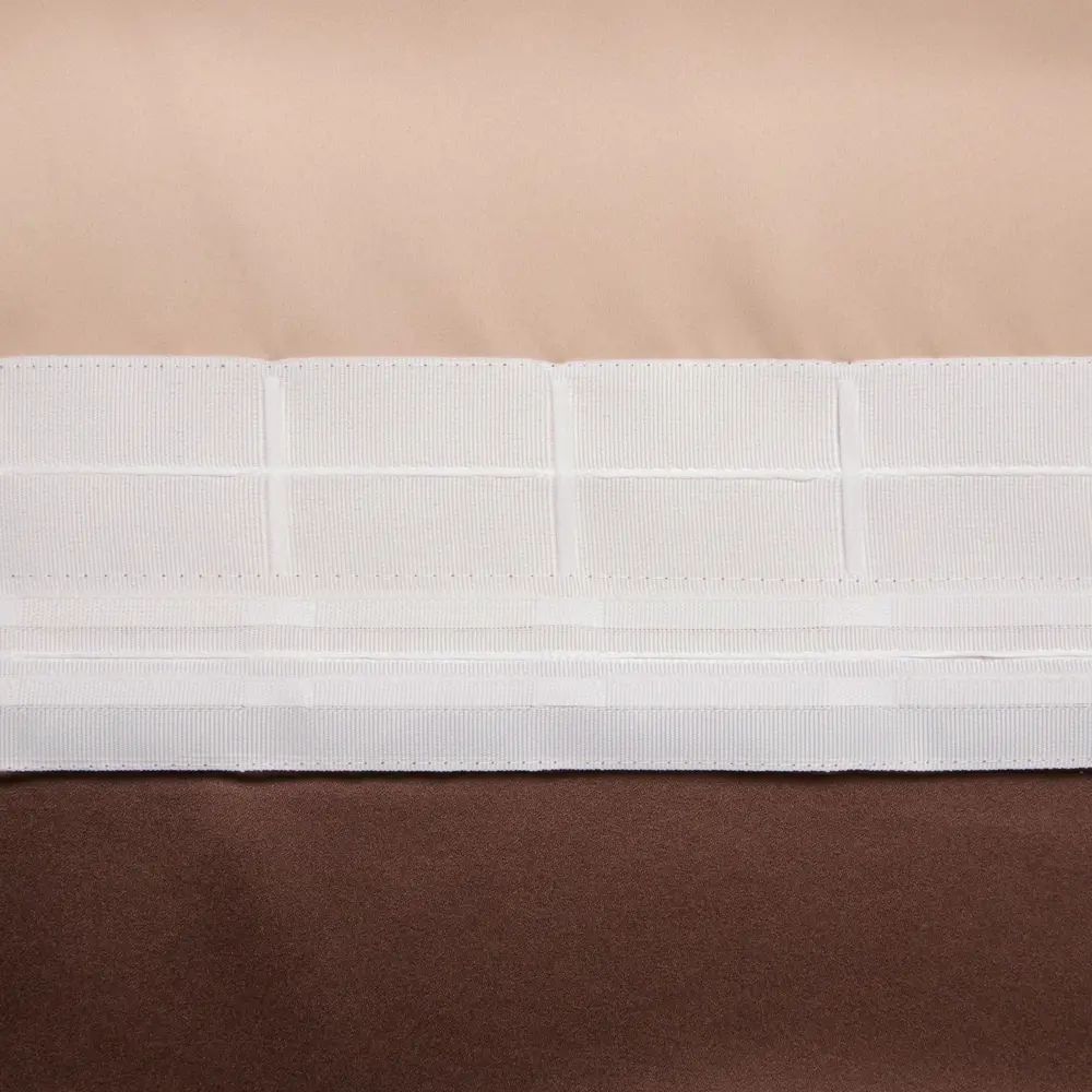 Фото 4 Штора на шторной ленте блэкаут 4300915 145x265 см цвет коричневый Фото 4 Штора на шторной ленте блэкаут 4300915 145x265 см цвет коричневый