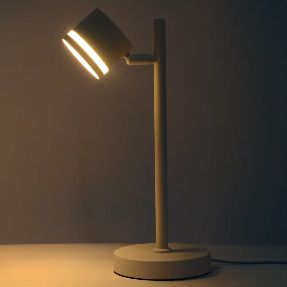 Фото Настольная лампа Talco цвет белый Фото Настольная лампа Talco цвет белый